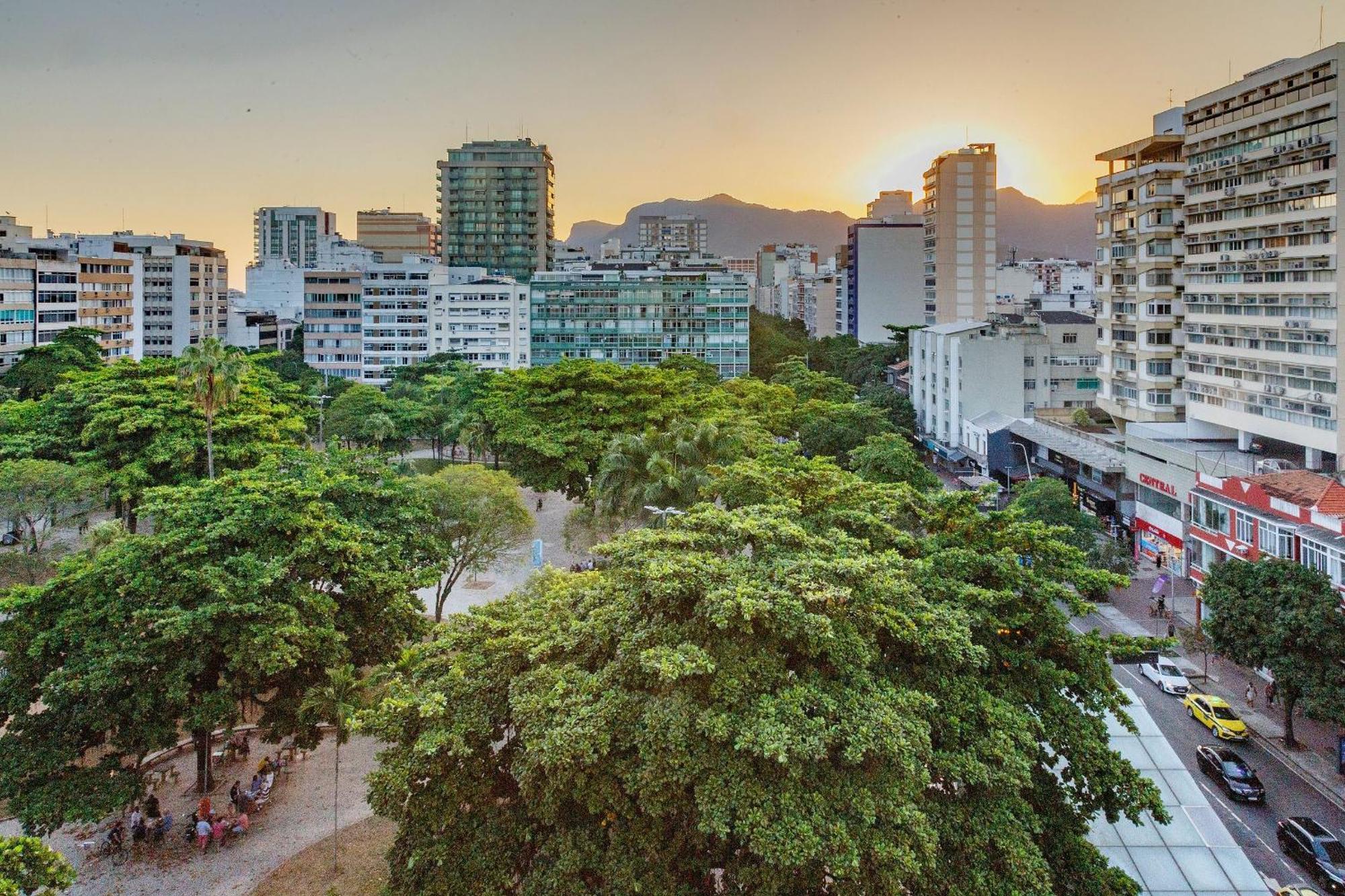 Localizacao Perfeita A 200 Metros Da De Ipanema *